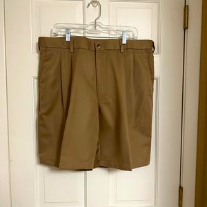Mens Roundtree & Yorke shorts. 38 waist